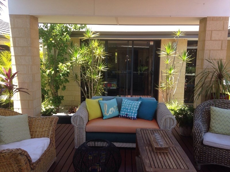 21 Dulegal Way, Aveley WA 6069