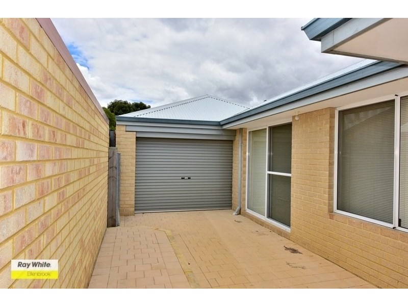 17 Brontie Avenue, Ellenbrook WA 6069