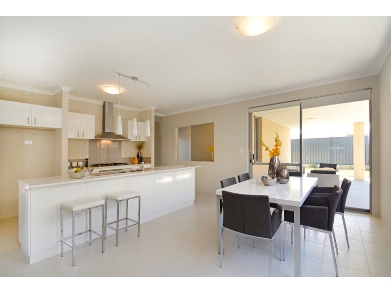 18 Abberton Street, Aveley WA 6069