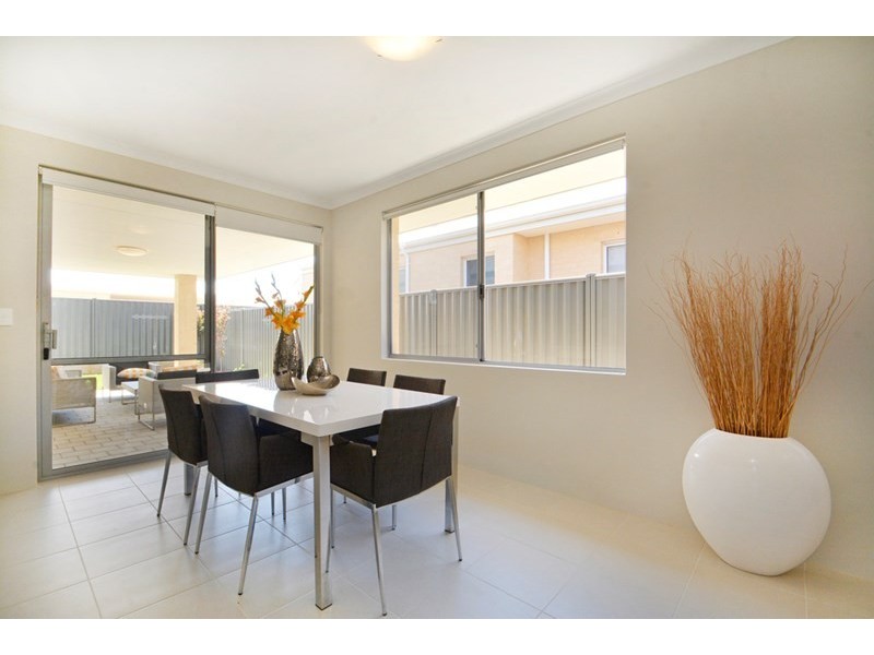 18 Abberton Street, Aveley WA 6069