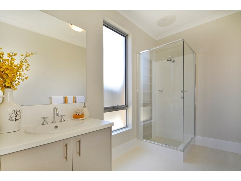 18 Abberton Street, Aveley WA 6069