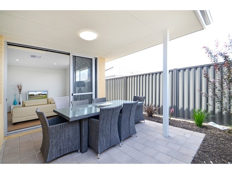 15 Meniscus Street, Aveley WA 6069