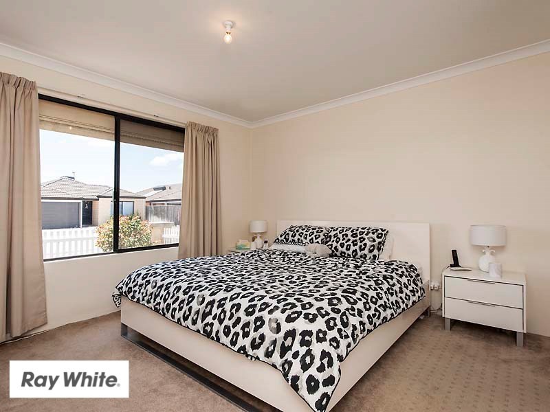 28 Parnham Avenue, Ellenbrook WA 6069