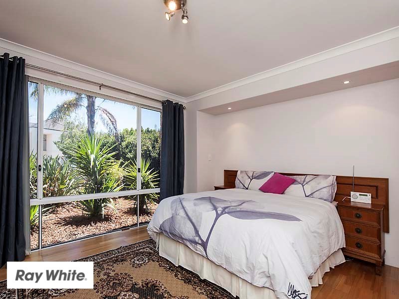 16 Bollinger Close, The Vines WA 6069