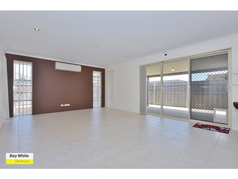 34B Parnham Avenue, Ellenbrook WA 6069