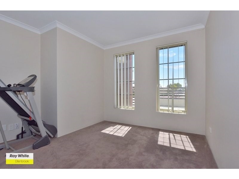 34B Parnham Avenue, Ellenbrook WA 6069