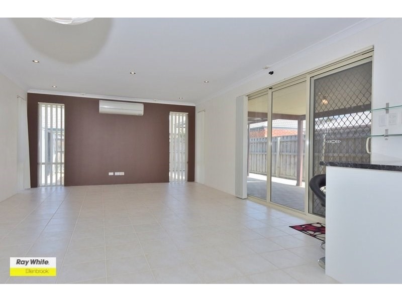 34B Parnham Avenue, Ellenbrook WA 6069