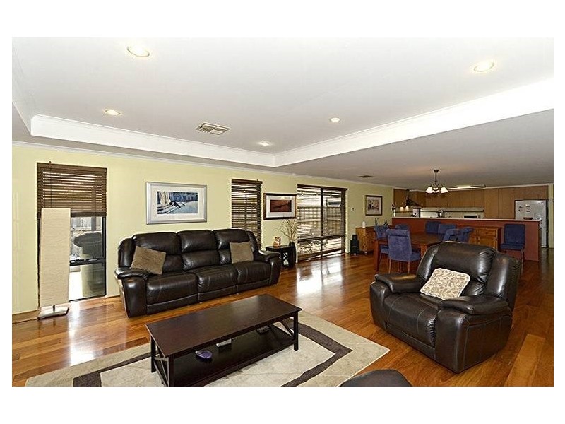 4 Elata Close, Ellenbrook WA 6069