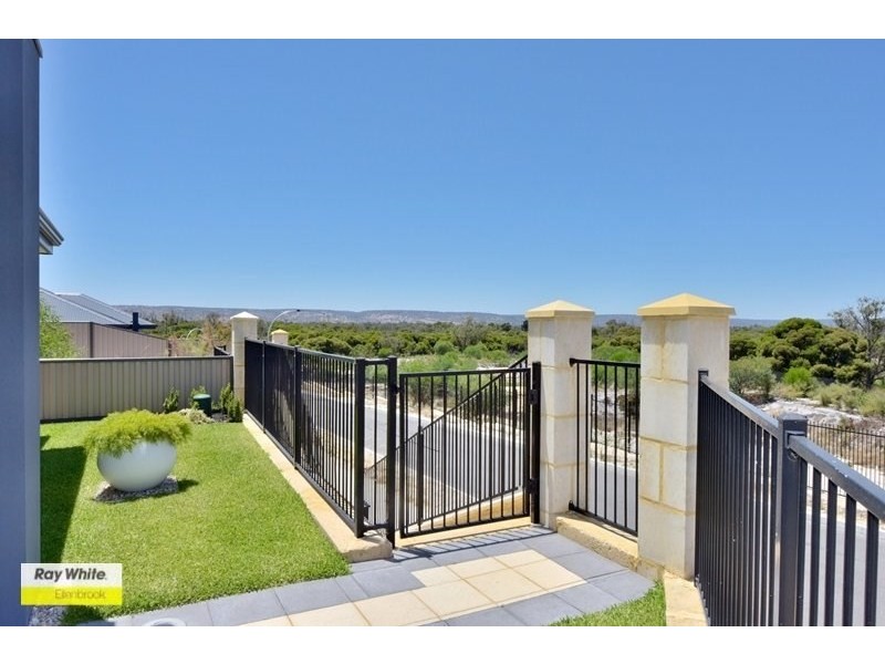 39 Bushside Drive, Aveley WA 6069