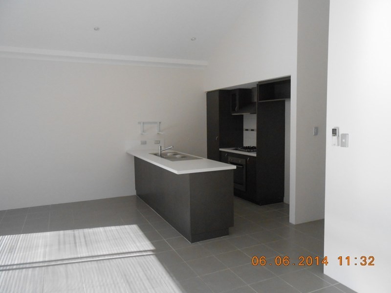 6 Flecker Promenade, Aveley WA 6069