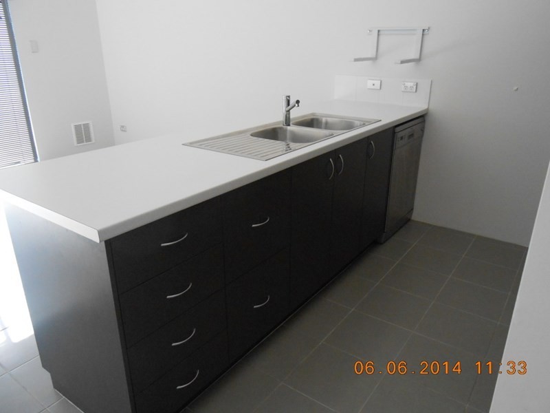 6 Flecker Promenade, Aveley WA 6069