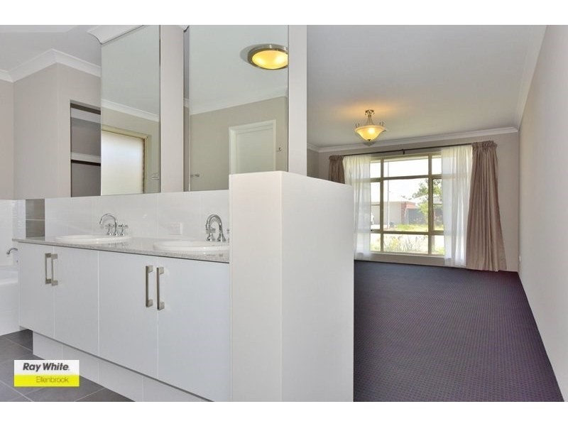 20 Dalmilling Drive, The Vines WA 6069