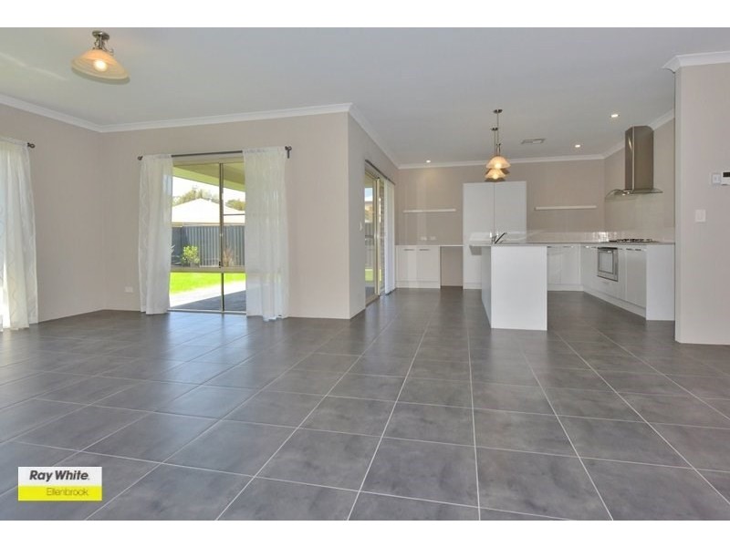 20 Dalmilling Drive, The Vines WA 6069