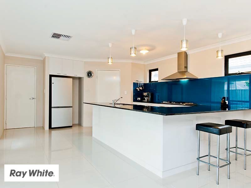 33 Bellazario Prom, Aveley WA 6069