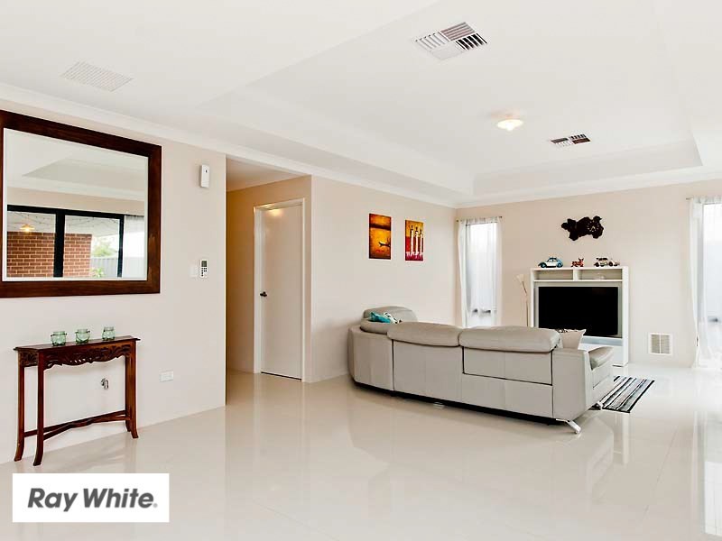 33 Bellazario Prom, Aveley WA 6069