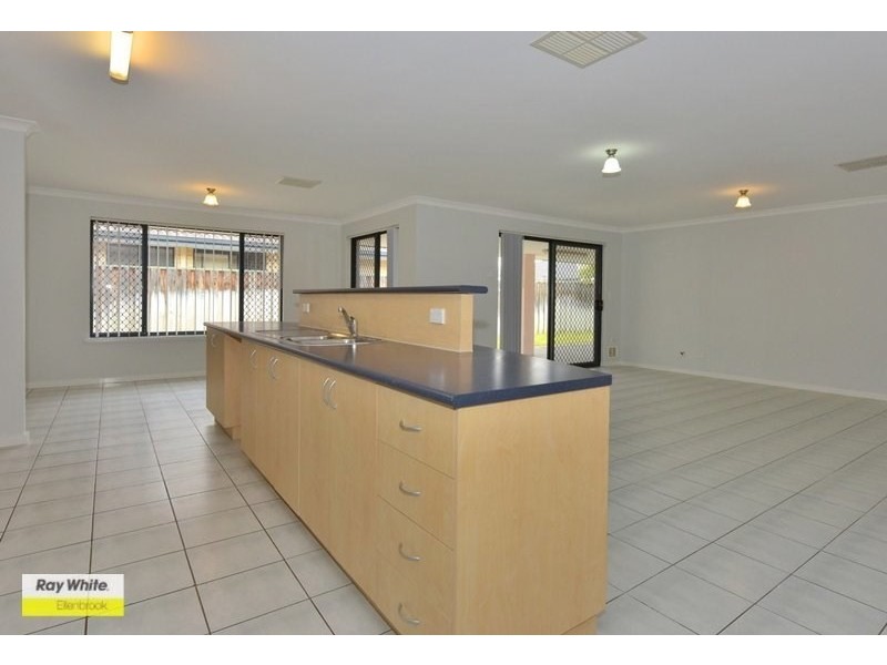 9 Granesse Drive, Ellenbrook WA 6069