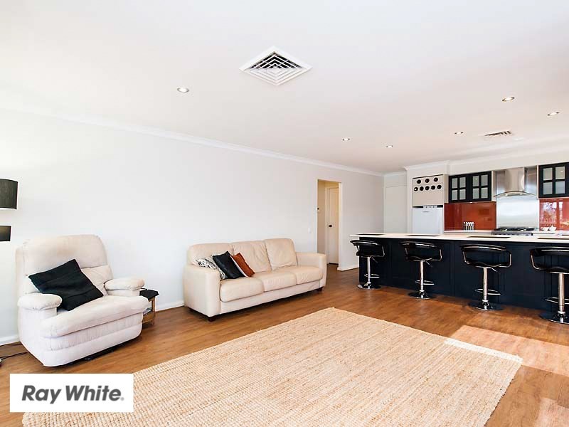 37 Lakefront Circle, The Vines WA 6069