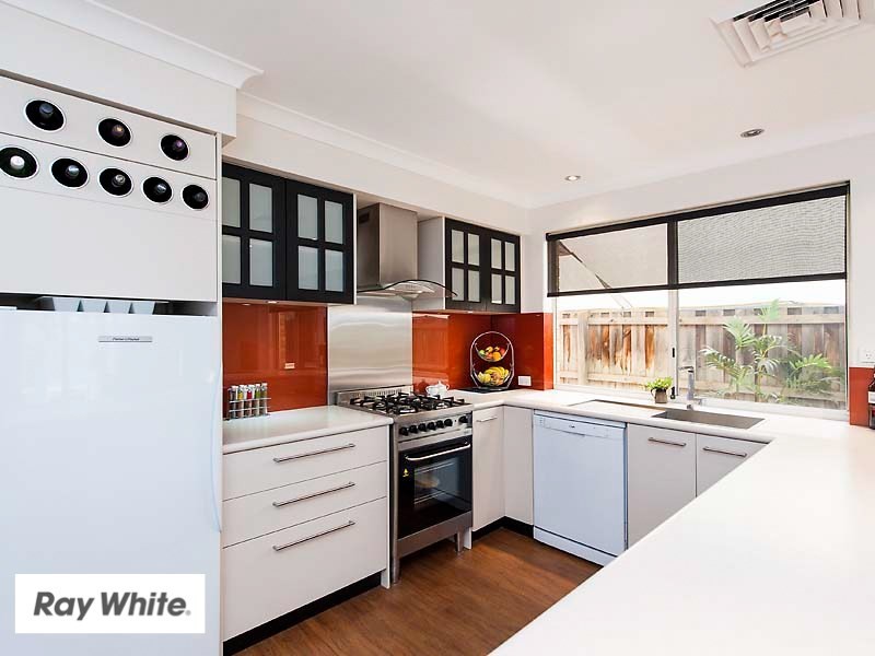 37 Lakefront Circle, The Vines WA 6069