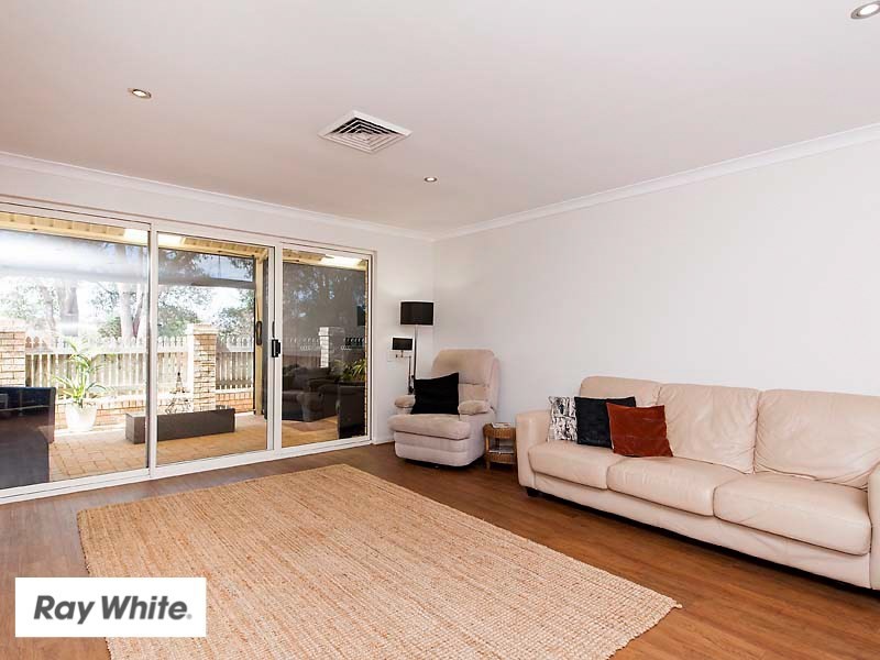 37 Lakefront Circle, The Vines WA 6069