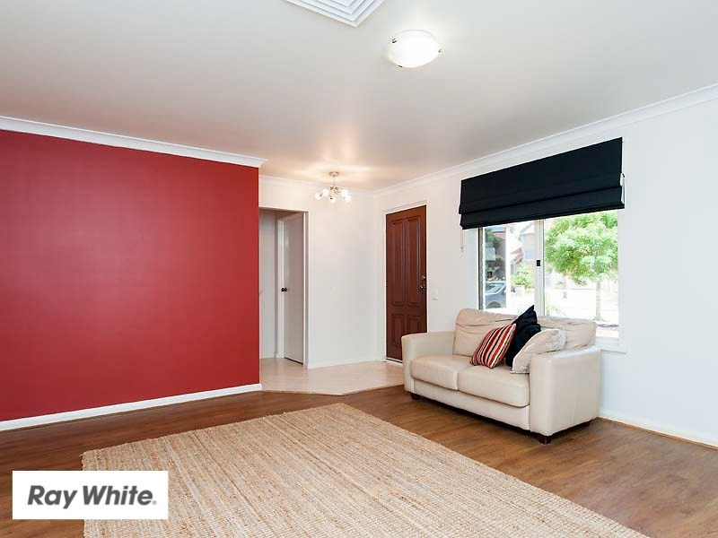 37 Lakefront Circle, The Vines WA 6069