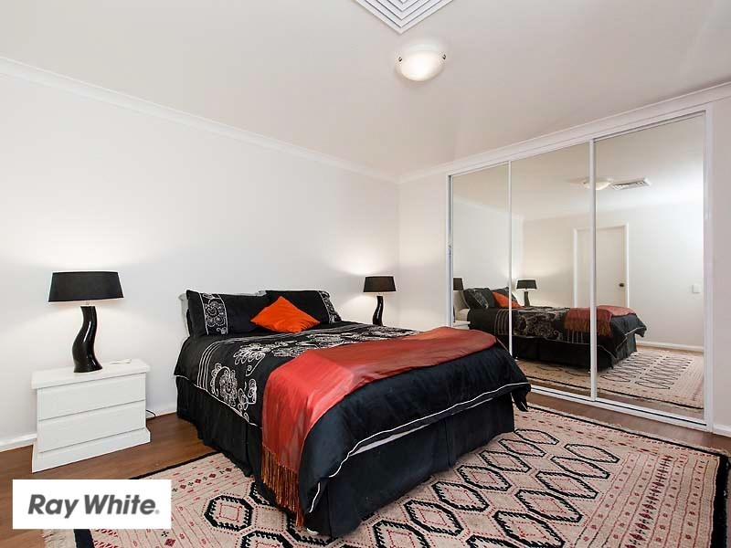 37 Lakefront Circle, The Vines WA 6069
