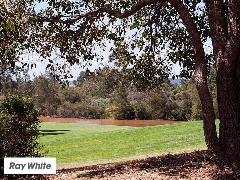 37 Lakefront Circle, The Vines WA 6069