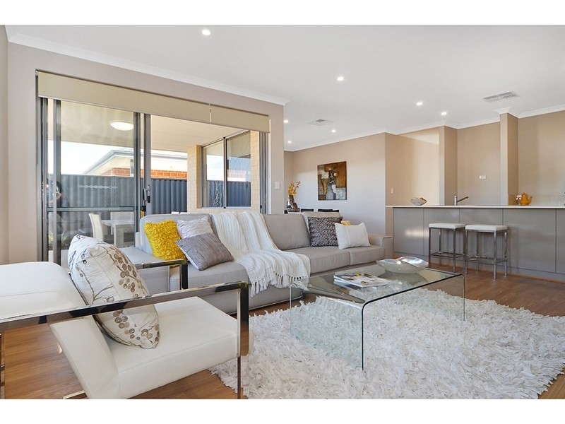 8 Mauve Way, Aveley WA 6069