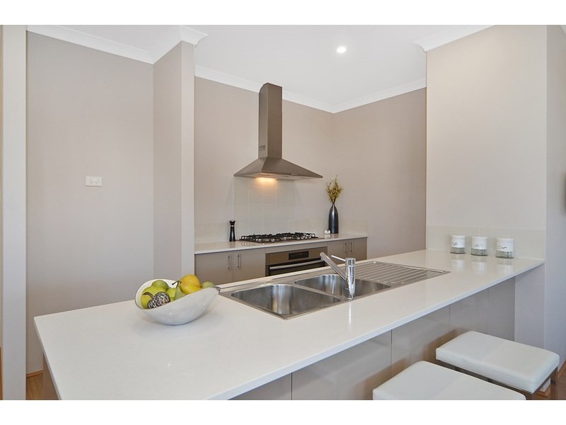 8 Mauve Way, Aveley WA 6069