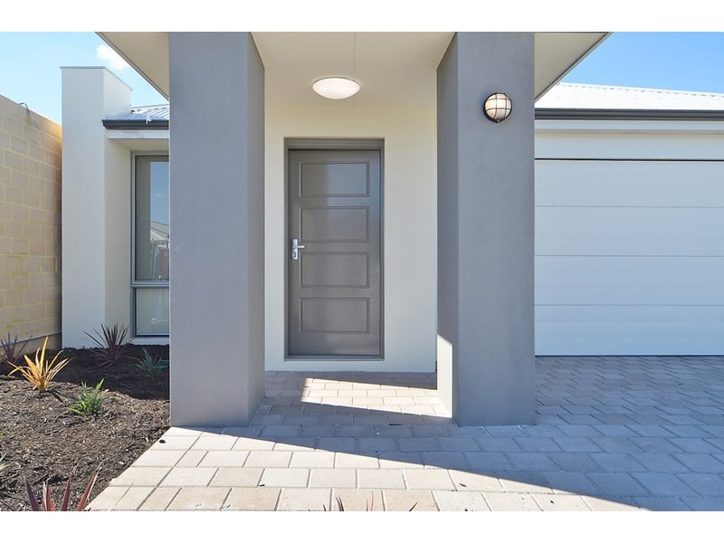 8 Mauve Way, Aveley WA 6069