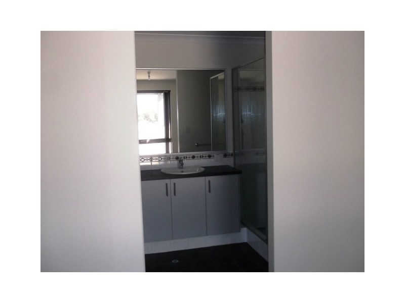 19 Cochrane Loop, Aveley WA 6069