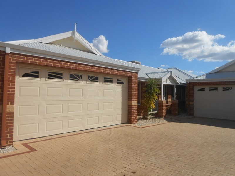 32 Farmaner Parkway, Ellenbrook WA 6069