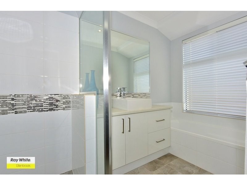 23 Alverda, Parade, Aveley WA 6069