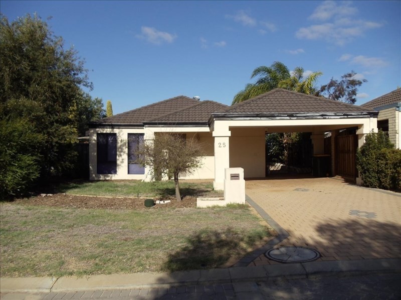 25 St Tropez Vista, Ellenbrook WA 6069