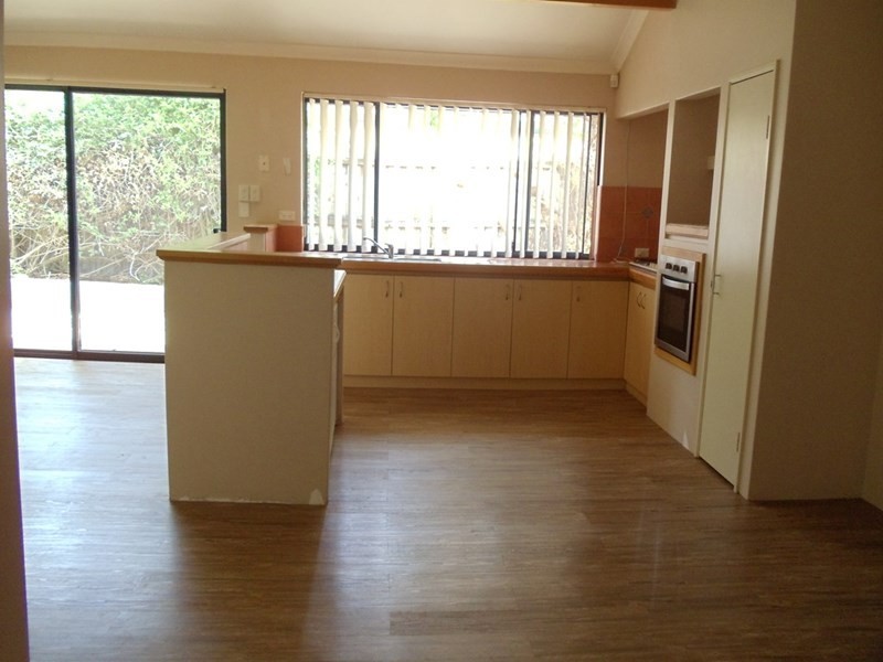 25 St Tropez Vista, Ellenbrook WA 6069