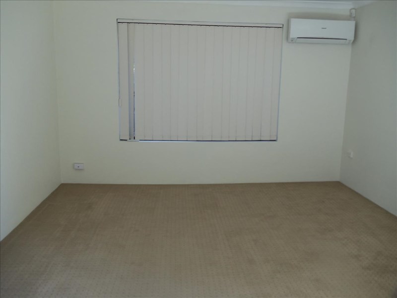 25 St Tropez Vista, Ellenbrook WA 6069