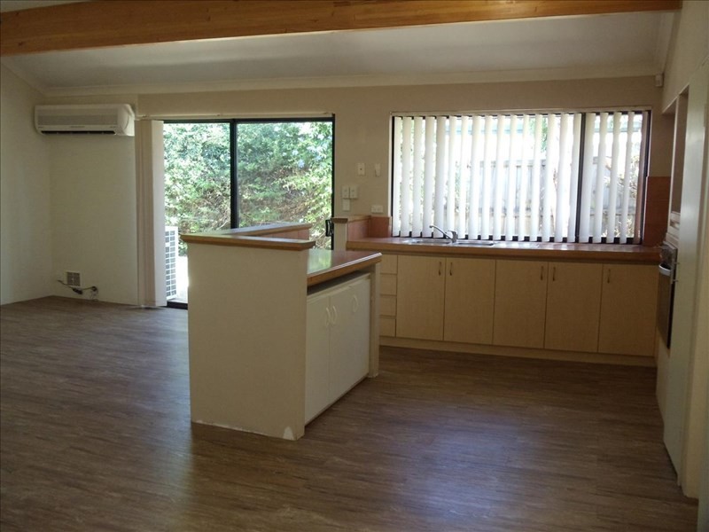 25 St Tropez Vista, Ellenbrook WA 6069