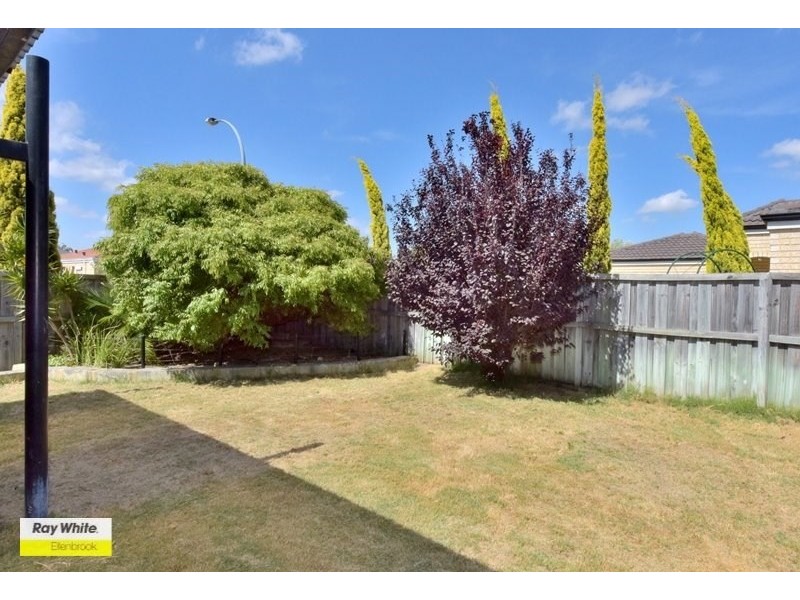 25 St Tropez Vista, Ellenbrook WA 6069