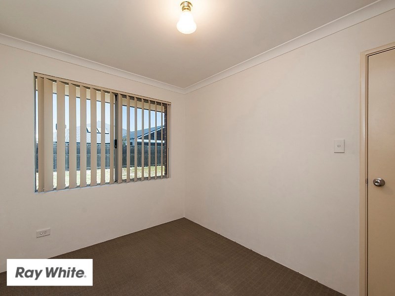 8 Hatfield Road, Ellenbrook WA 6069