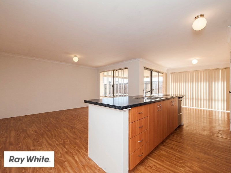 8 Hatfield Road, Ellenbrook WA 6069