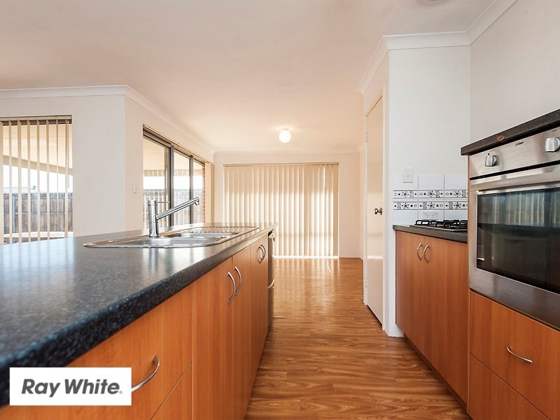 8 Hatfield Road, Ellenbrook WA 6069