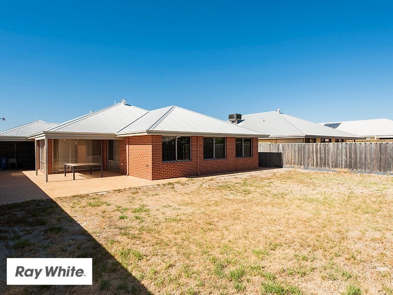 8 Hatfield Road, Ellenbrook WA 6069