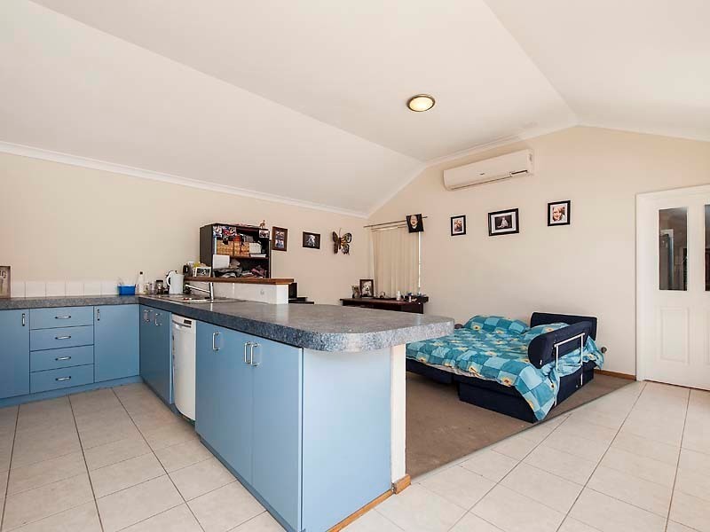 11 Trigger Plant Avenue, Ellenbrook WA 6069