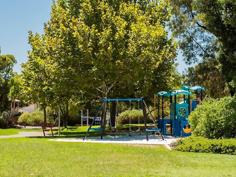 11 Trigger Plant Avenue, Ellenbrook WA 6069