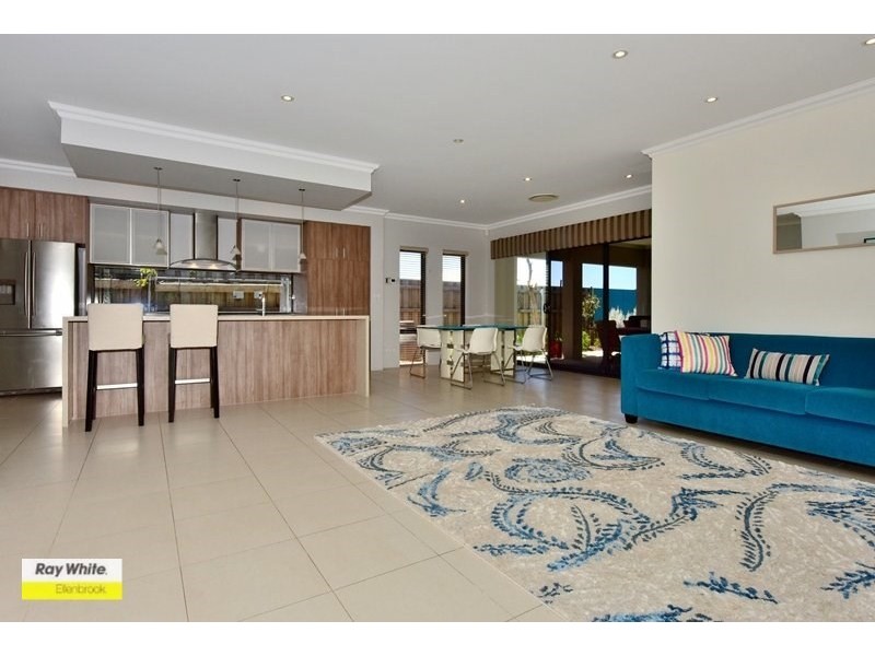 14 Ewens Pass, Ellenbrook WA 6069