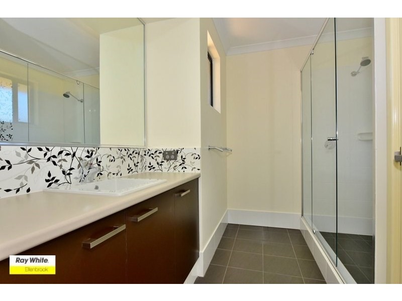 35 Windermere Boulevard, Aveley WA 6069