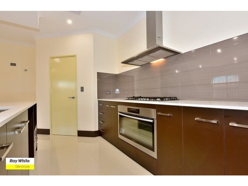 35 Windermere Boulevard, Aveley WA 6069