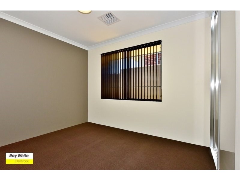 35 Windermere Boulevard, Aveley WA 6069
