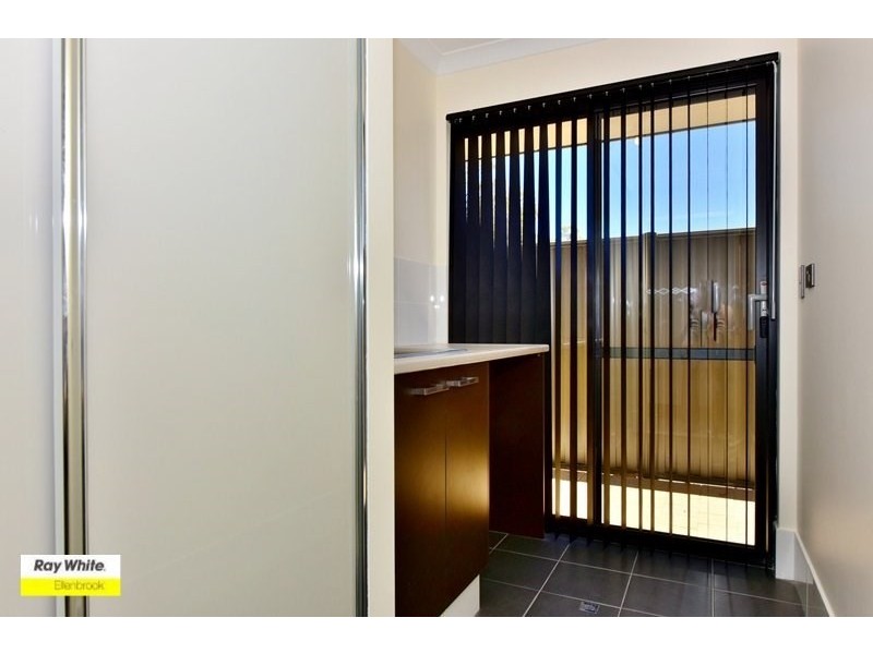 35 Windermere Boulevard, Aveley WA 6069