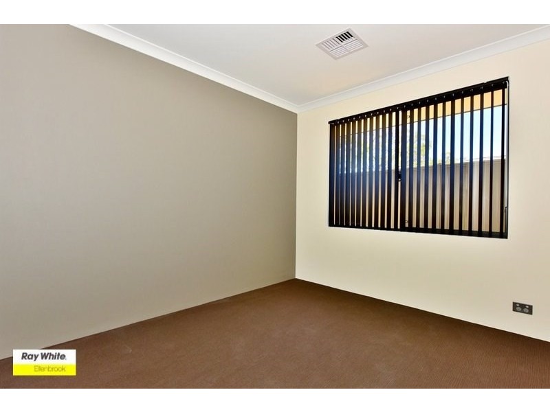 35 Windermere Boulevard, Aveley WA 6069