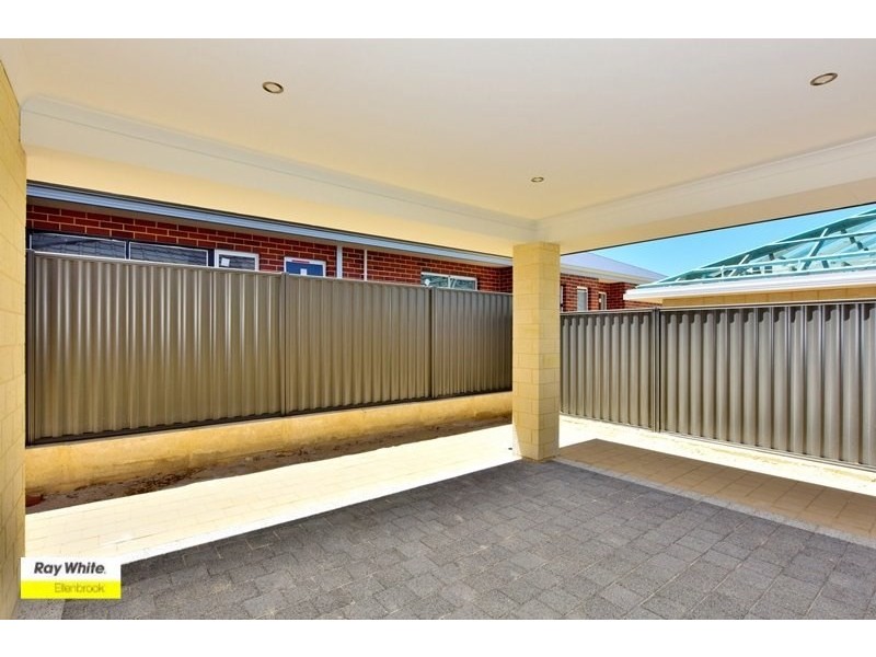 35 Windermere Boulevard, Aveley WA 6069